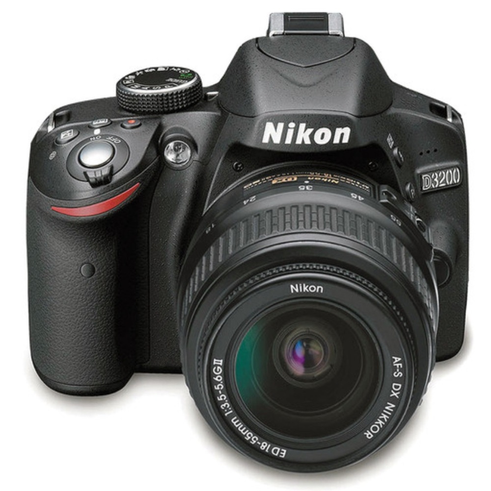 Nikon D3200 DSLR Camera Black w/ 18-55mm Lens and Cameras Bag